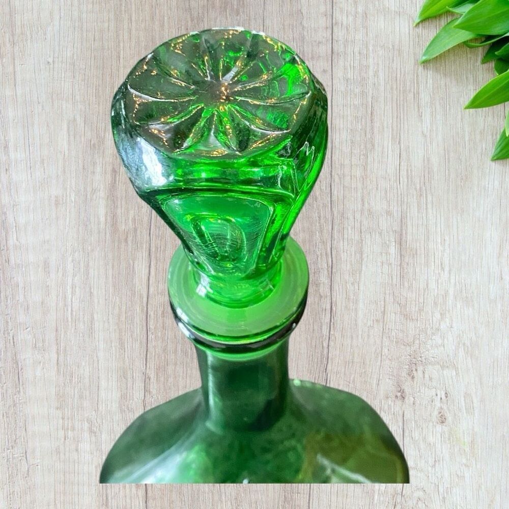 Empoli Emerald Green Diamond Cut Decanter Perfect - Picture 6 of 10